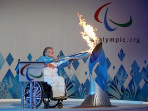 Paralympic mùa Đông Sochi 2014 có sự tham gia của 600 vận động viên chính thức tham gia thi đấu, đến từ 45 quốc gia và vùng lãnh thổ.
